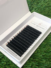 Load image into Gallery viewer, Luxury Collection D Curl Lashes